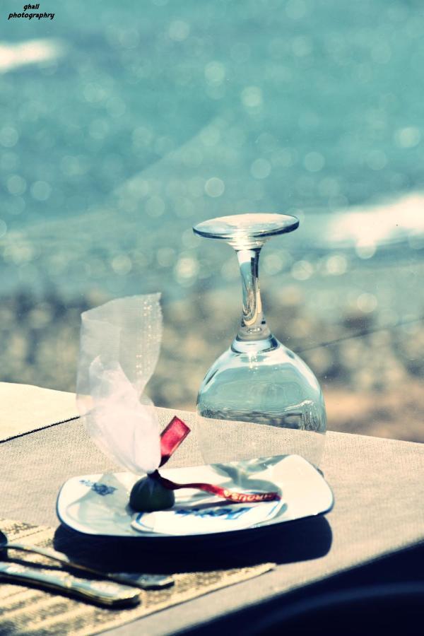 Fleet Club Mahrousa Alexandria Eksteriør billede A wine glass