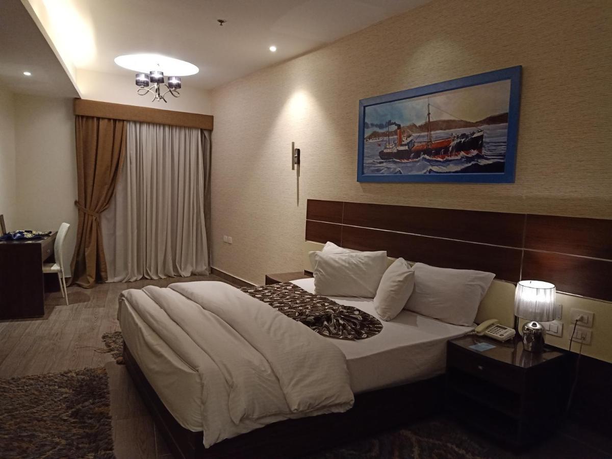 Fleet Club Mahrousa Alexandria Eksteriør billede A room at the hotel